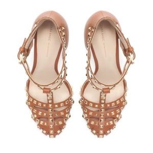 Zara Shoes- Cagnrejera Tacon Tachas